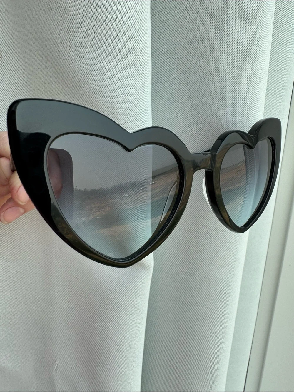 Saint Laurent SL181 LOULOU 008 Heart Sunglasses Black Frame Gray Gradient VGUC
